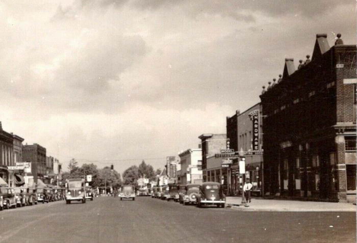 Model Restaurant - Old Downtown View Of Restaurant On Right (newer photo)